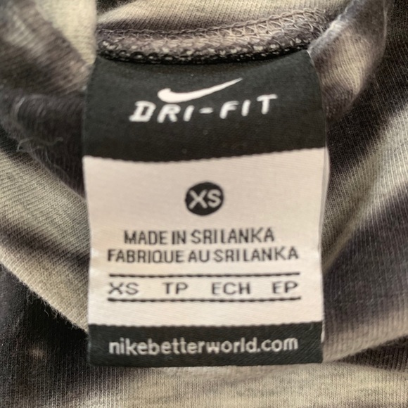 Nike Dry-Fit Cropped Leggings - Picture 3 of 3